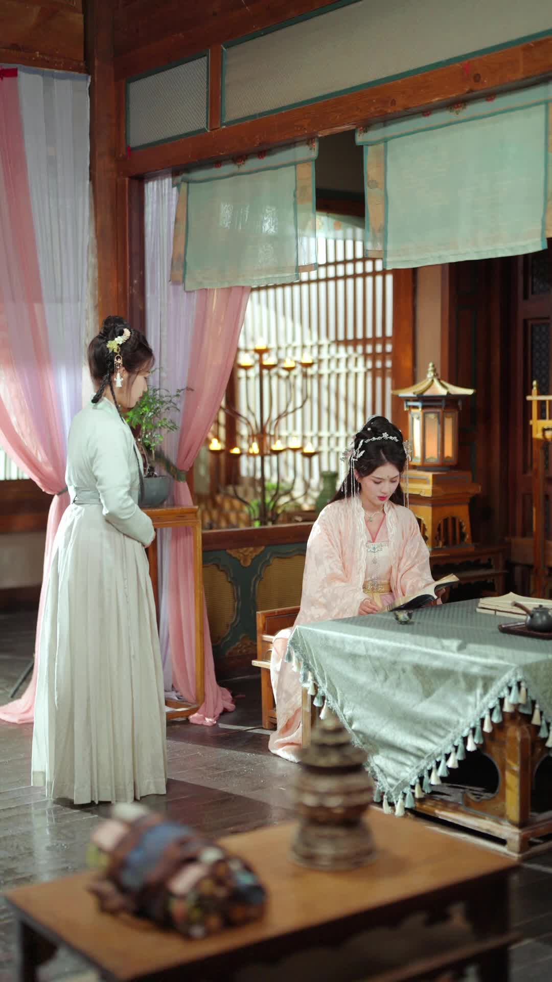 Episode 7 - The Real Heiress Strikes Back